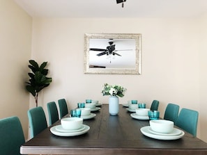 House (3 Bedrooms) | In-room dining