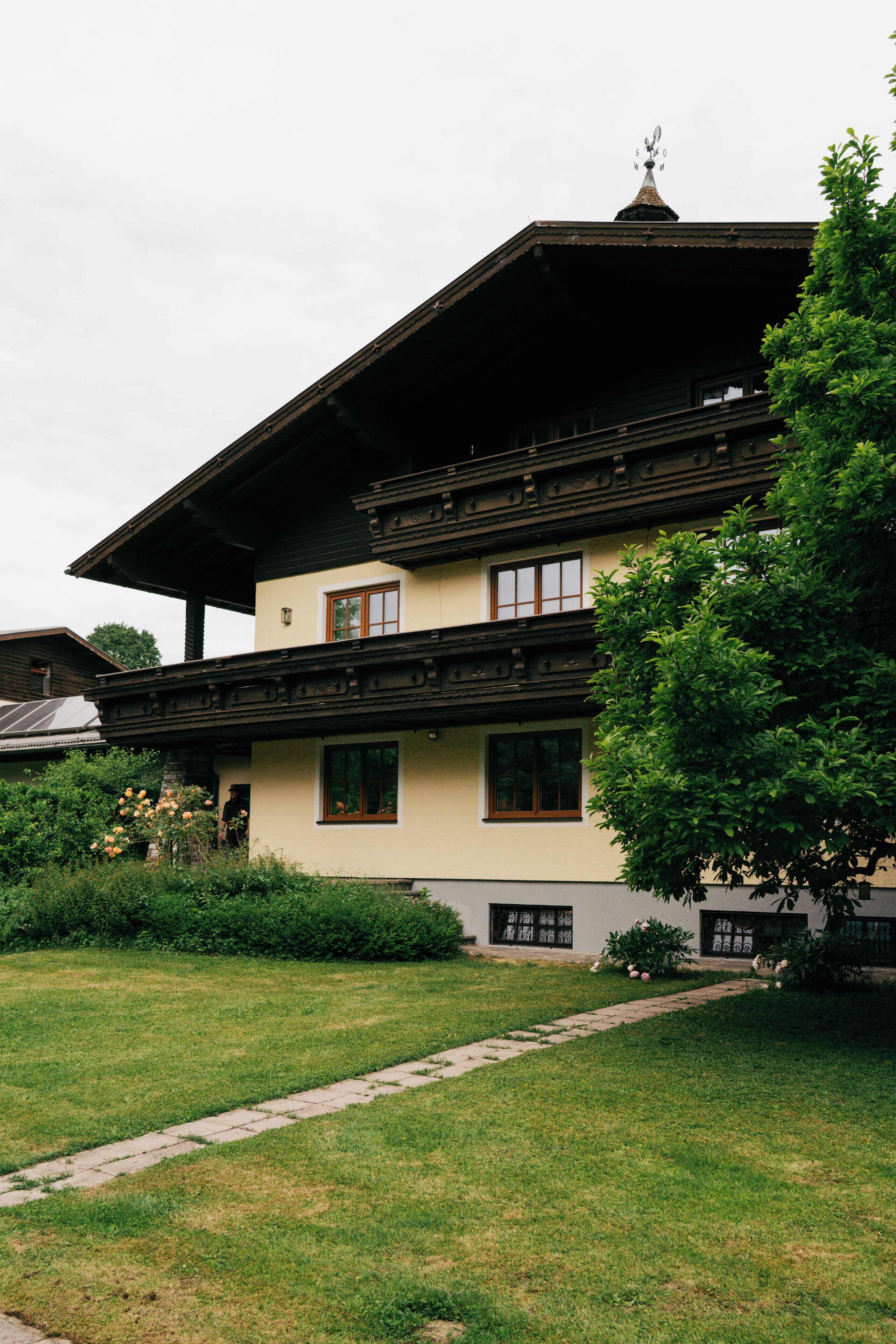 Mặt tiền nơi lưu trú