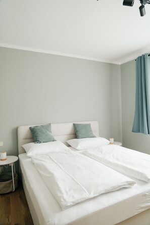 คอมฟอร์ทอพาร์ทเมนท์, 1 ห้องนอน, ระเบียง, วิวสวนหย่อม | Wi-Fi ฟรี, ผ้าปูที่นอน