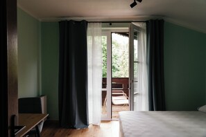 Comfort appartement, 1 queensize bed, balkon | Gratis wifi, beddengoed