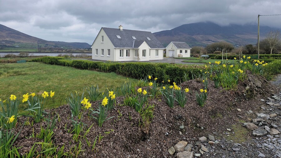 Villa Daffodil - Sleeps 2 & Stunning Seaside Views