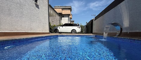 恒温泳池