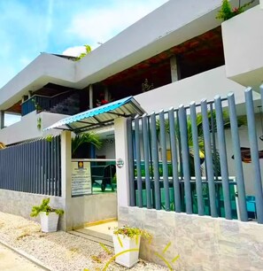 Front of property - Escapada Perfecta- Apartasuites Privadas (Coveñas)