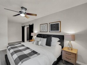 4 Schlafzimmer, Bügeleisen/Bügelbrett, WLAN, Bettwäsche