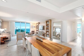 Luxury Suite, 3 Bedrooms, Kitchen, Ocean View | Dining room