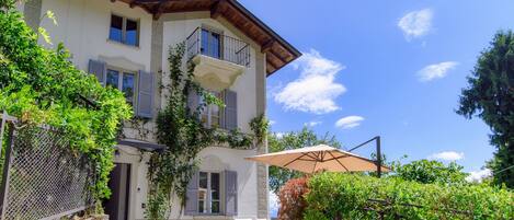 Apartament, vistes al llac | Roba de llit d'alta qualitat, cobrellits i planxa i posts de planxar