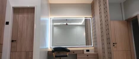 Luxury Double Room, City View