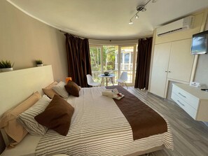 Standard Apartment, Beach View