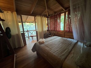 1 habitación, wifi y ropa de cama