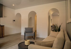 Living area - Casa La Paz by Wynwood House (Lima)