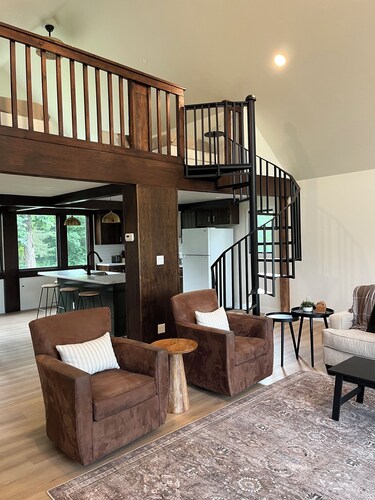 Walk to Road America-Peaceful Getaway w/ Views + Loft + Fire Pit