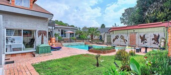 Advas Place - Grand 5 with inverter; pool and wifi in delightful Sandton