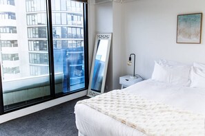 2 bedrooms, desk, iron/ironing board, travel cot