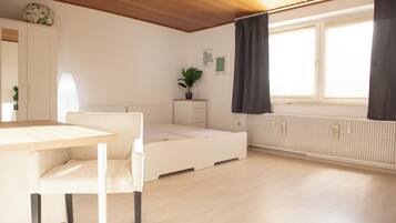 4 slaapkamers, een strijkplank/strijkijzer, wifi, beddengoed