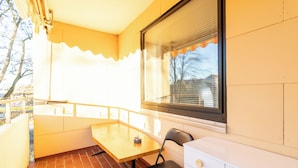 Outdoor dining - Bright, central 4-room apartment in Braunschweig (Braunschweig)