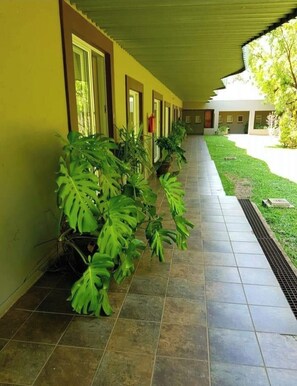 Quarto casal básico, varanda, vista para a montanha | Terraço/pátio