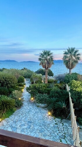 Tranquil 2-bedroom villa in Evia with WiFi, AC