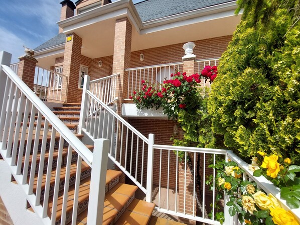 Property grounds - Great Rural House El Raso in Guadalajara Perfect to rest and disconnect!!!! (Almoguera)