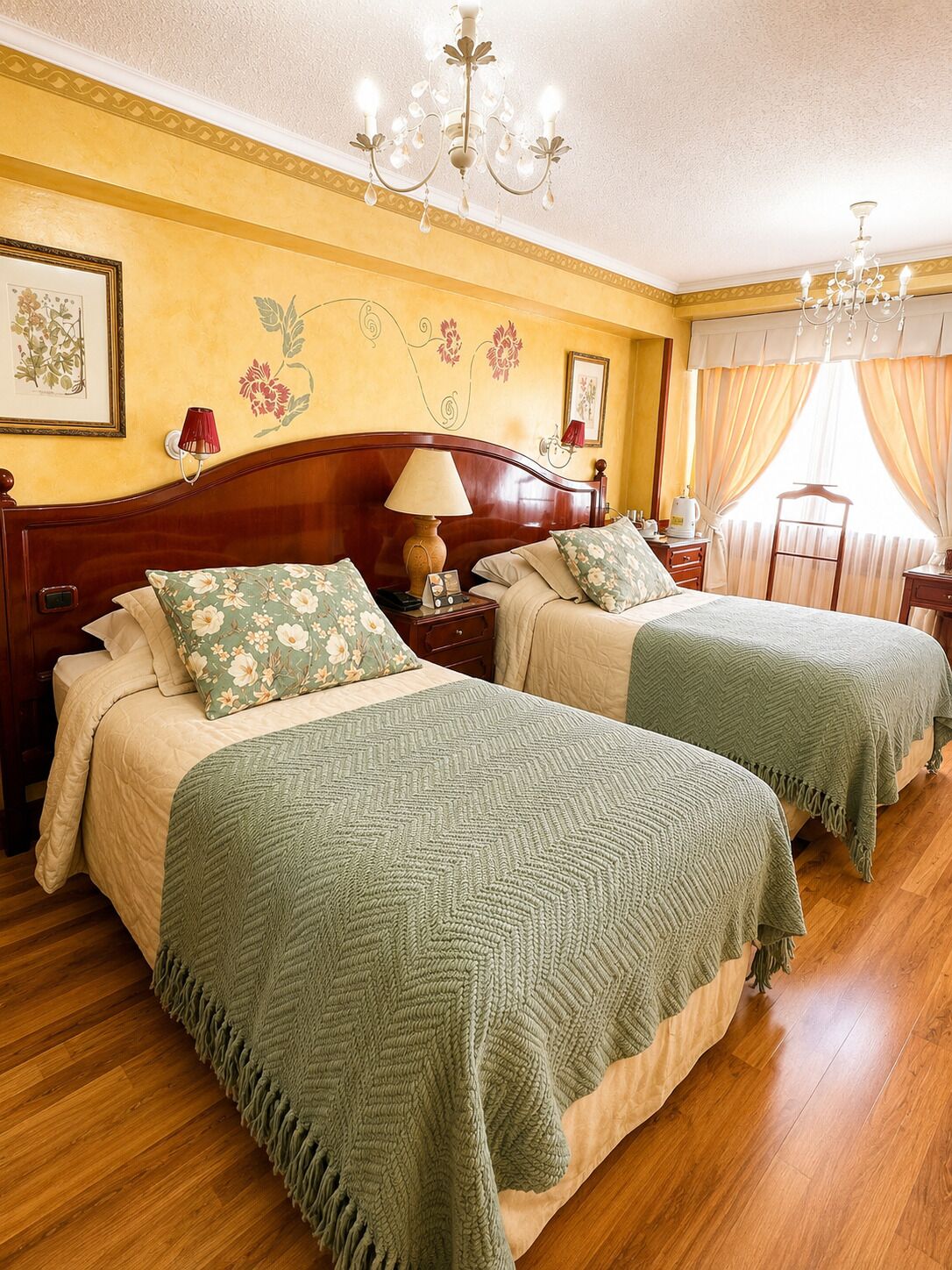 Standard Twin Room