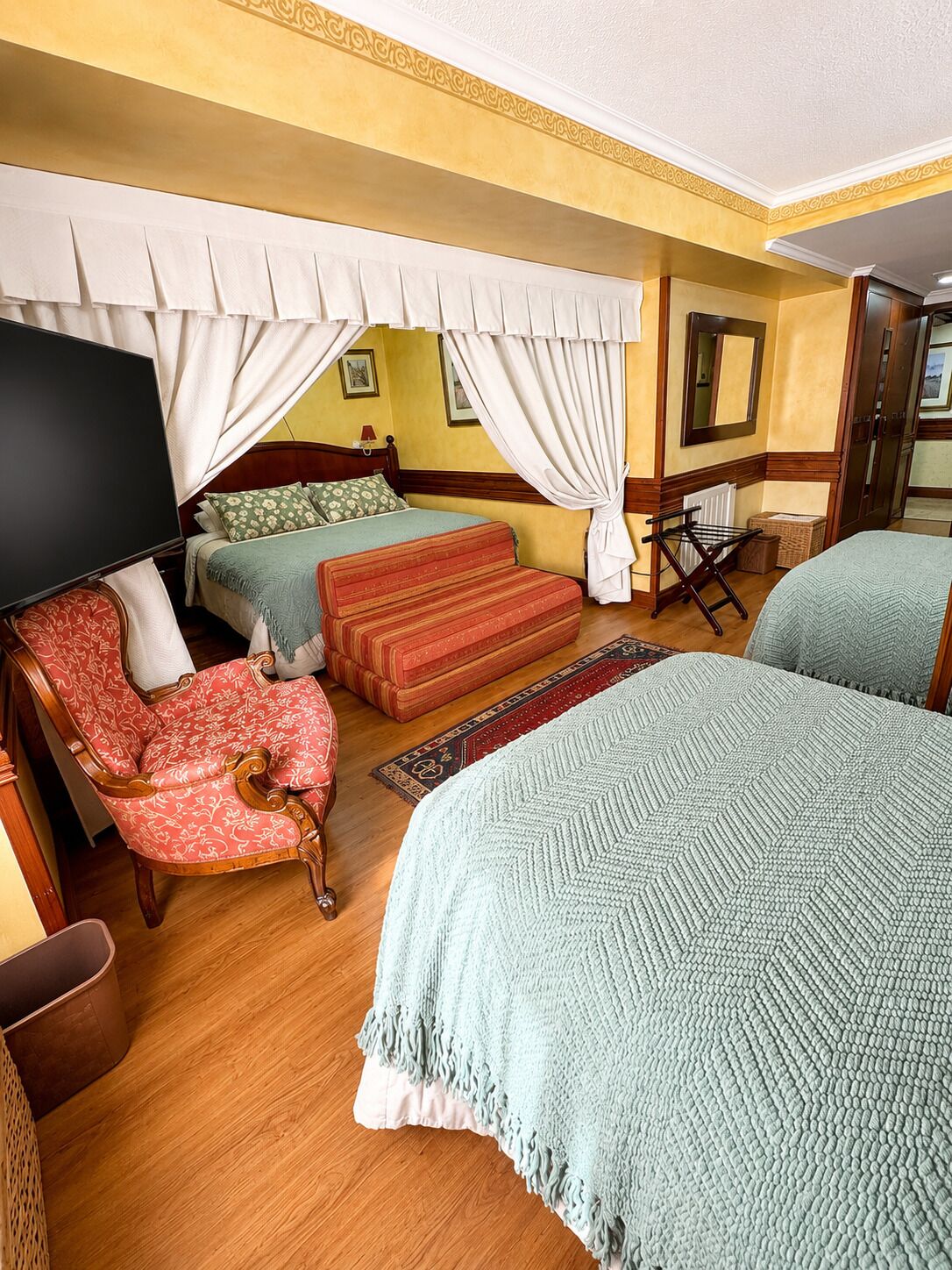 Standard Quadruple Room