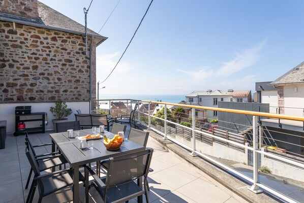Outdoor dining - Bel Horizon - avec terrasse vue mer (Pléneuf-Val-André)