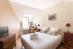 3 habitaciones, tabla de planchar con plancha y wifi gratis