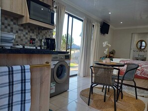 1 chambre, bureau, Wi-Fi gratuit, draps fournis