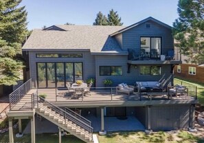 تناول الطعام بالخارج