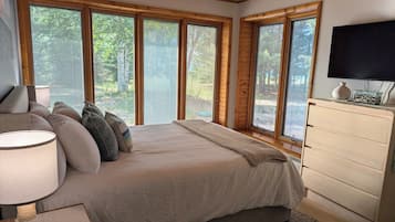 3 habitaciones, escritorio, tabla de planchar con plancha y wifi gratis