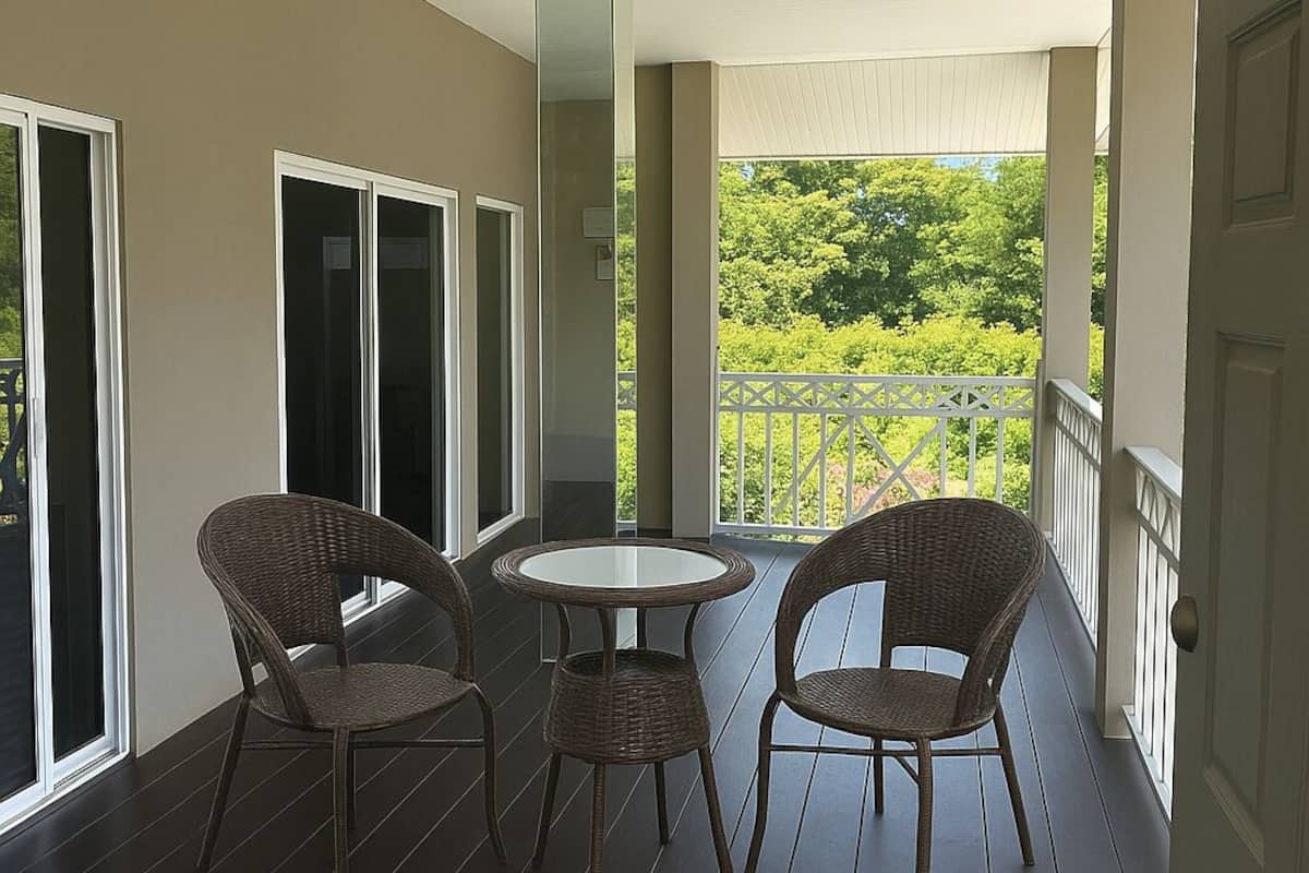 Deluxe Double Room, Mountain View | Meja, Wi-fi percuma