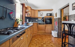 Kühlschrank, Ofen, Herdplatte, Geschirrspüler