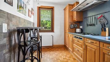 Kühlschrank, Ofen, Herdplatte, Geschirrspüler