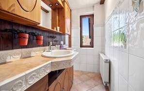 Bathroom - Nice apartment in Steinbach-Hallenberg (Steinbach-Hallenberg)