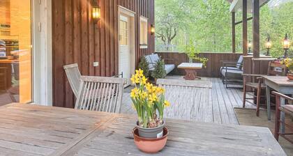 Lovely home in Nordagutu with WiFi