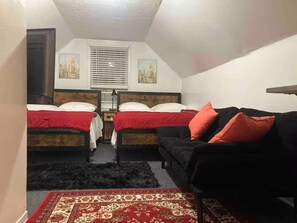 2 slaapkamers, een strijkplank/strijkijzer, wifi, beddengoed