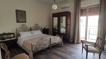 1 camera, ferro/asse da stiro, Wi-Fi, lenzuola