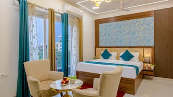 Executive Room, 1 Double Bed, Non Smoking, Garden Area | Egyptian cotton sheets, premium bedding, minibar, in-room safe