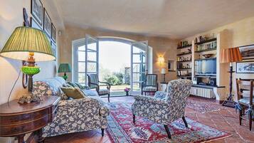 TV connectée, cheminée