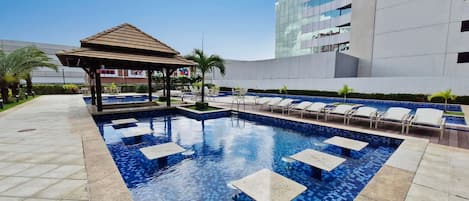 3 outdoor pools