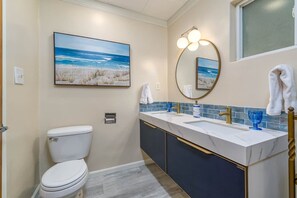 House - Large Groups-seq Parks Coast Wineries Skiing (Visalia)