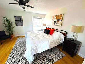 4 quartos, ferros/tábuas de passar roupa, Wi-Fi, roupa de cama