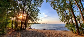 Harborview on the water-sleeps 14!