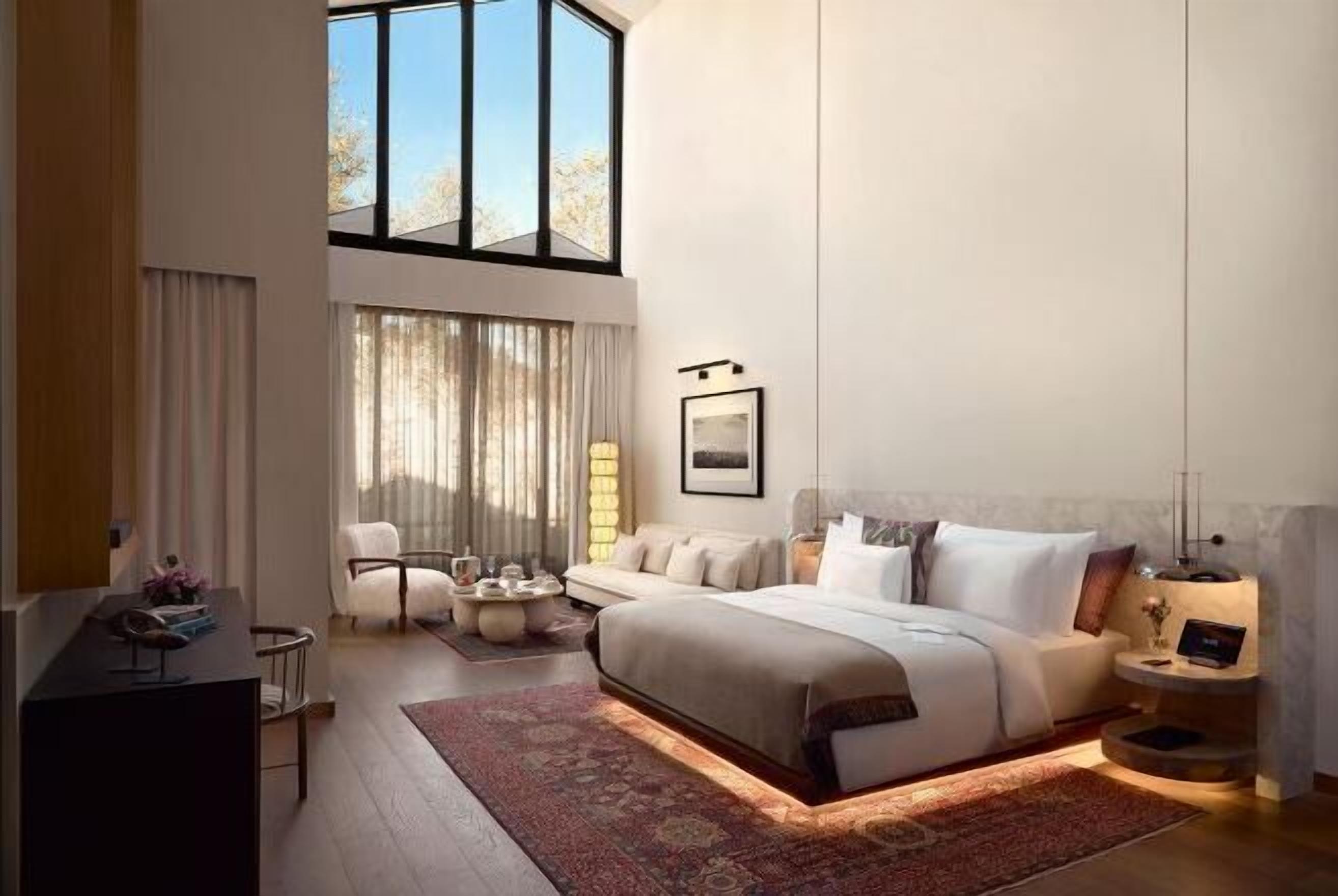 Premium bedding, minibar, in-room safe, desk