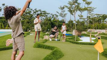 Mini-golf