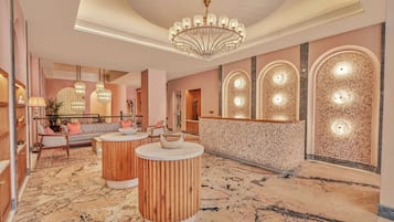Couples treatment room(s), hot tub, steam room, body treatments