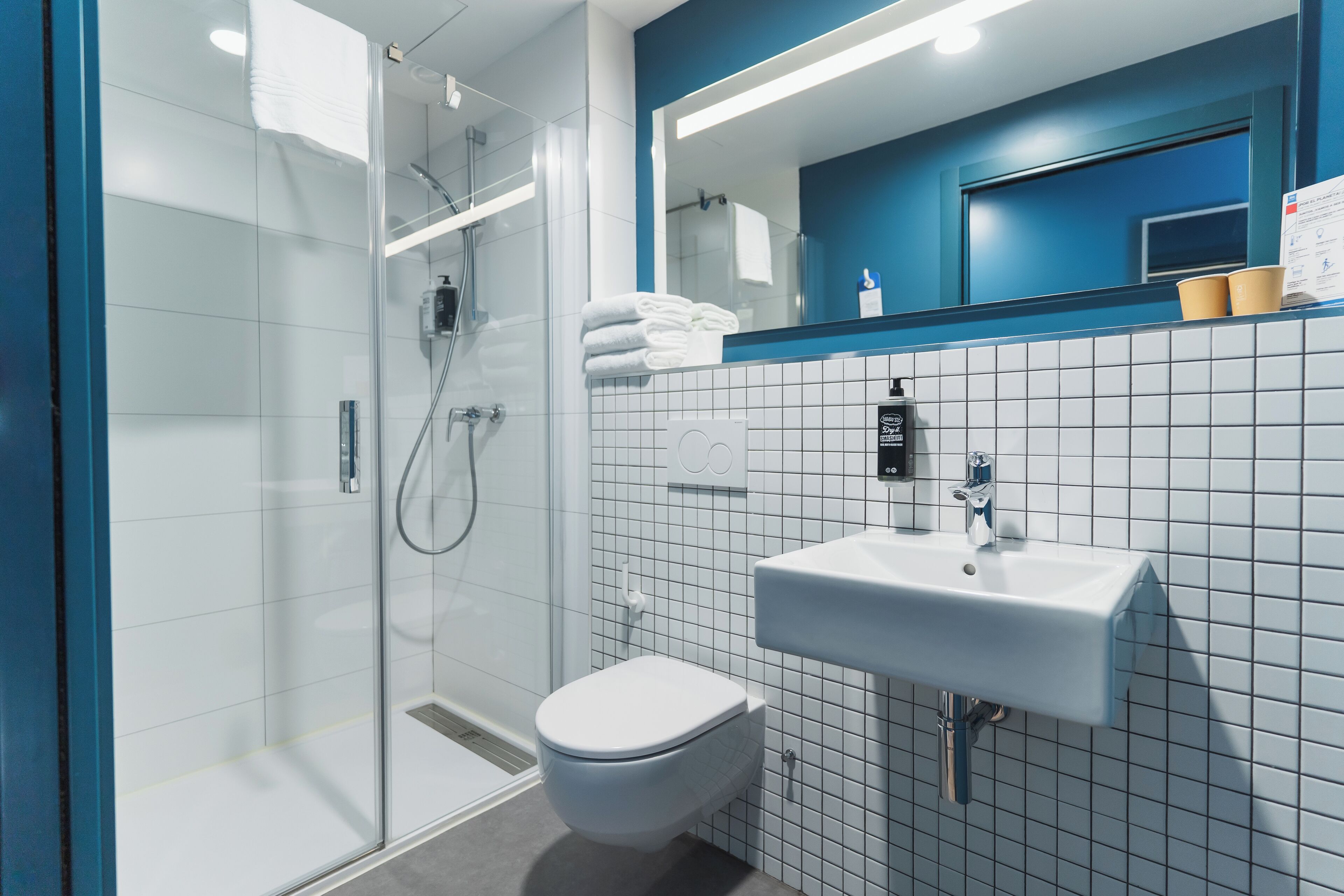 Room, 1 Double Bed | Bathroom | Shower, hair dryer, towels, soap