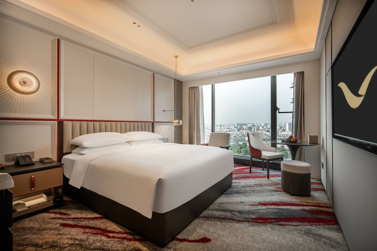 Executive Room, 1 King Bed, Accessible