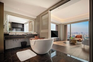 Executive Suite, 1 King Bed, Accessible - Mövenpick By Accor Kuanzhai Alley Chengdu (Chengdu)