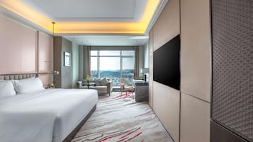 Deluxe Room, 1 King Bed, Accessible