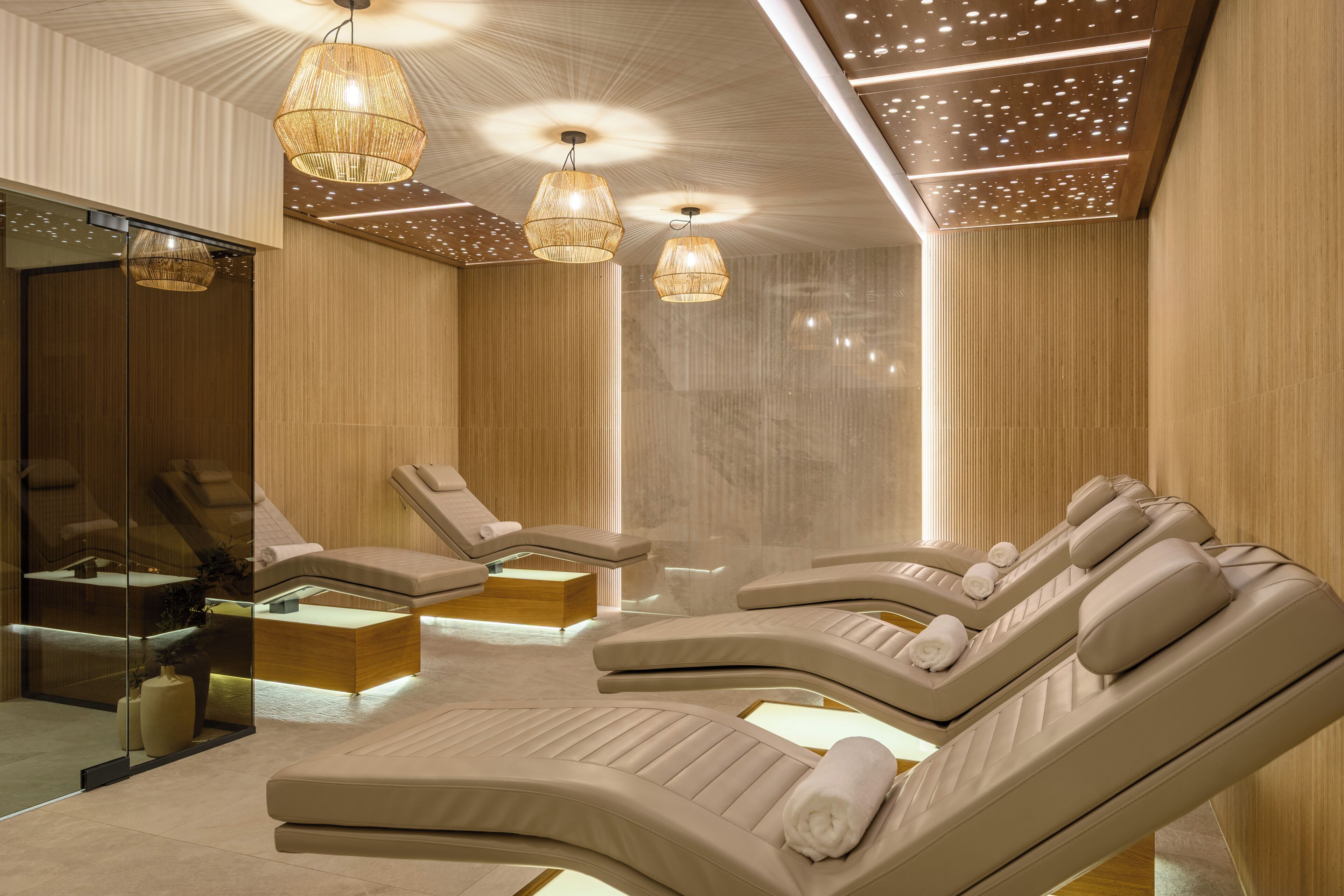 Turkish bath/hammam, body treatments, facials, reflexology, massages